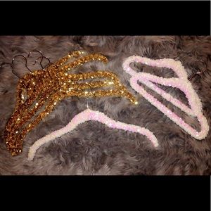 Sparkling sequin wedding hangers⭐️
